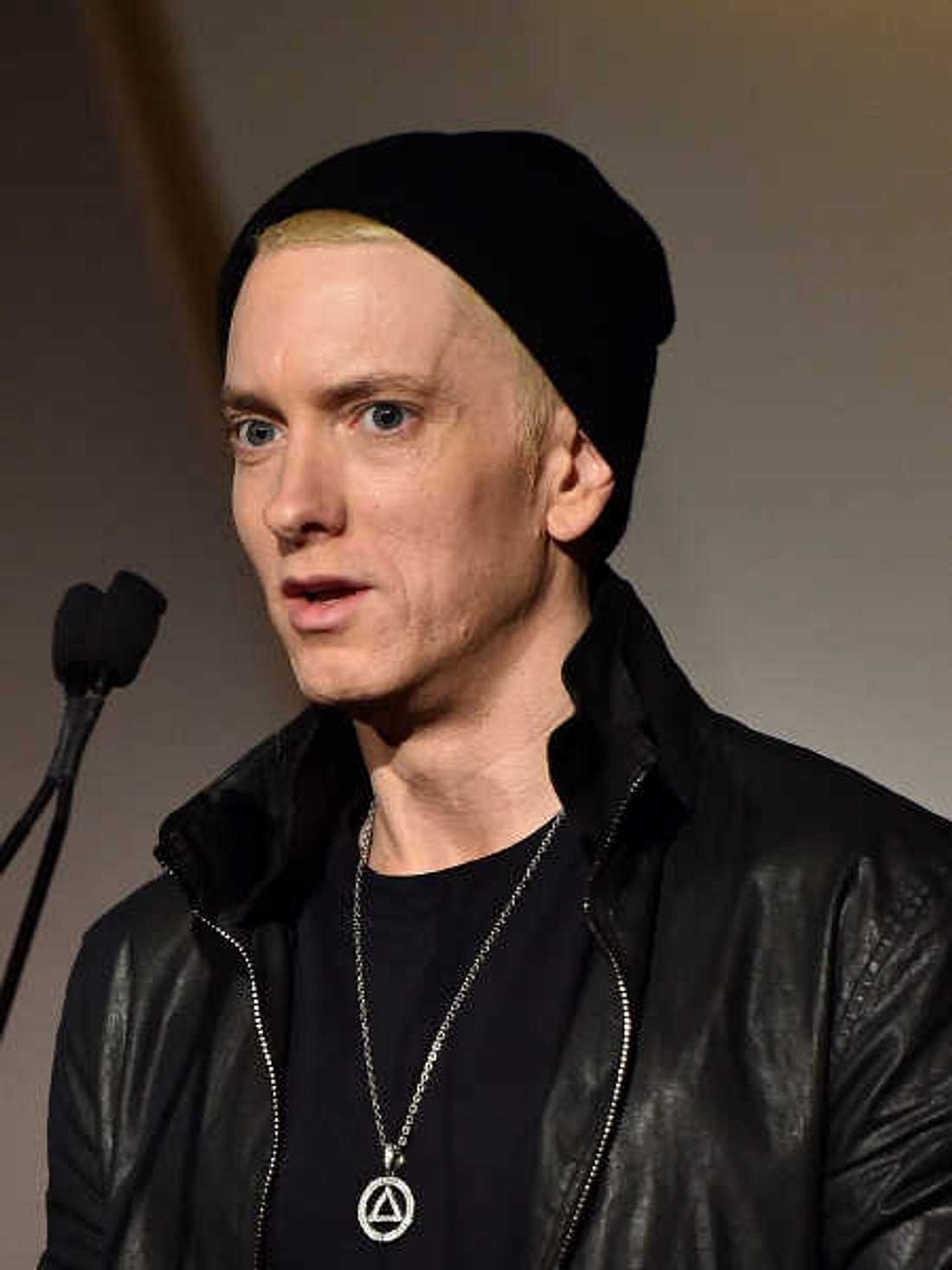 Eminem wirkte abgemagert.