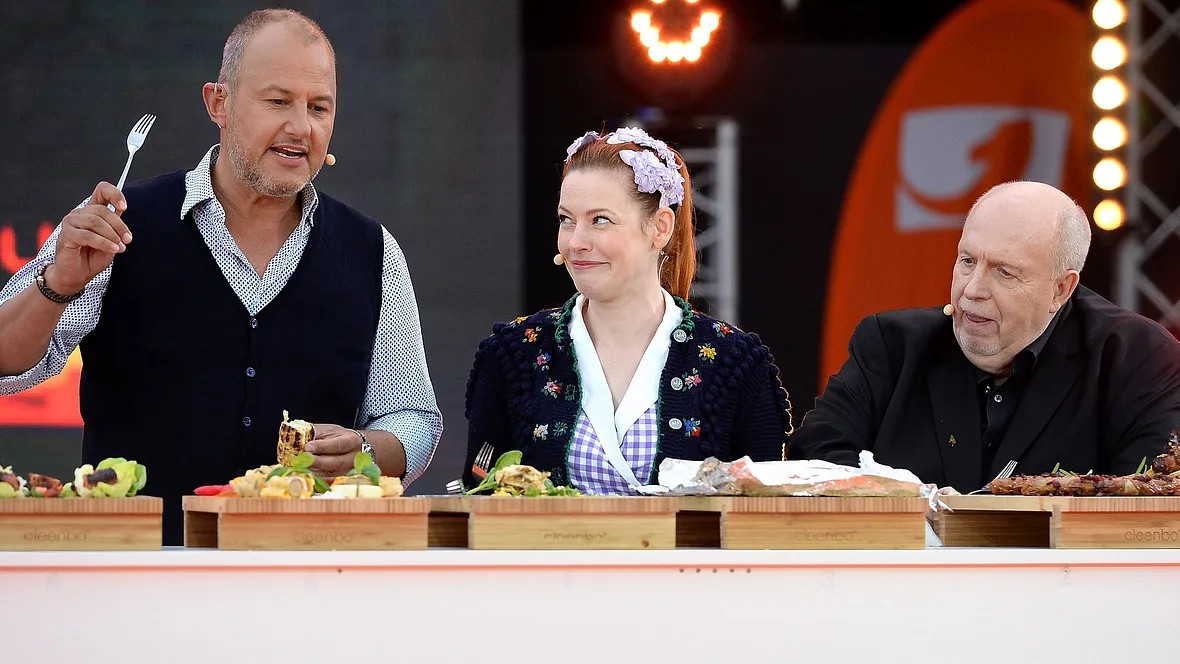 Enie van de Meiklokjes 2015 bei "Abenteuer Grillen" Enie van de Meiklokjes 2015 bei "Abenteuer Grillen"