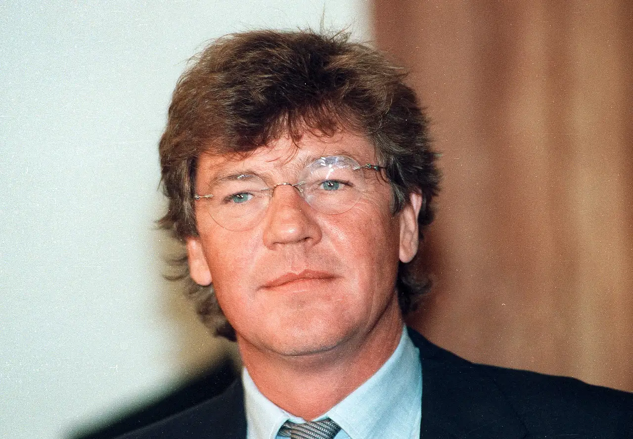 ernst-august-von-hannover-versoehnung-imago111081920 Prinz Ernst August von Hannover blickt ernst drein. - Foto: IMAGO / localpic