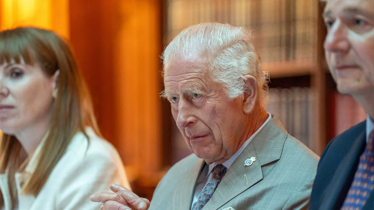 Erste große Auslandsreise: König Charles Erste große Auslandsreise: König Charles