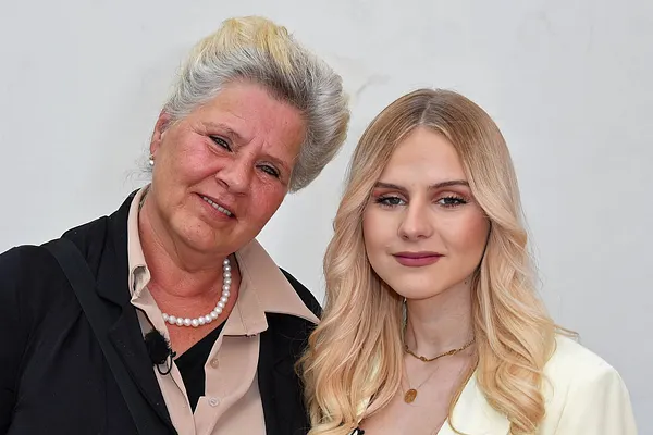 Familienoberhaupt Silvia Wollny mit Tochter Estefania – nach krasser Abnahme äußert sich Estefania zu ihrem Körpergefühl!