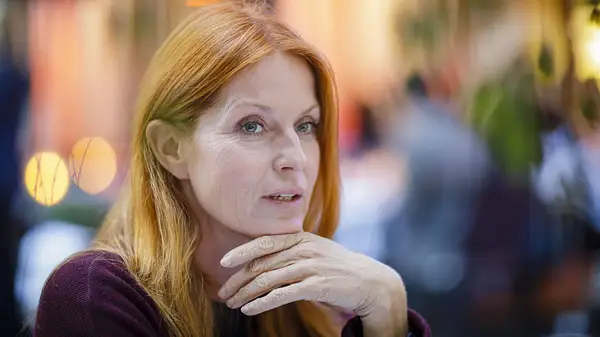 Esther Schweins