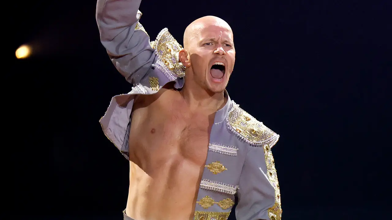 Fabian Hambüchen bei "Let's Dance" Fabian Hambüchen reißt bei Lets Dance empört im Torero-Kostüm den Mund auf - Foto: IMAGO / Panama Pictures