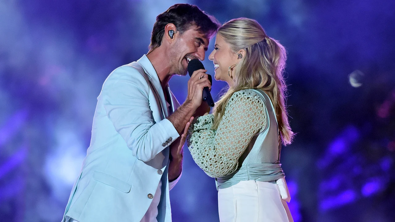Beatrice Egli & Florian Silbereisen Beatrice Egli & Florian Silbereisen - Foto: Tristar Media/Getty Images