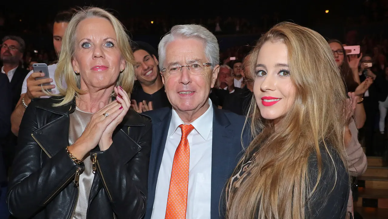 Frank Elstner, Frau Britta und Tochter Enya Frank Elstner, Frau Britta und Tochter Enya - Foto: IMAGO / Tinkeres