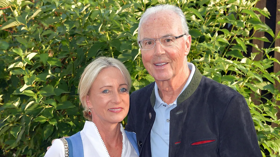 Franz Beckenbauer und seine Ehefrau Heidi beim Kaiser Cup 2019