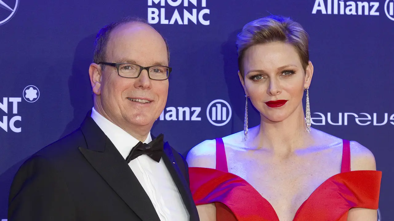 Fürst Albert und Fürstin Charlène Fürst Albert und Fürstin Charlène - Foto: IMAGO / Mandoga Media