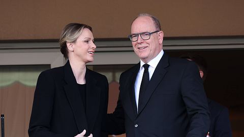 Fürstin Charlene & Fürst Albert bei einem öffentlichen Auftritt - Foto: IMAGO / Starface