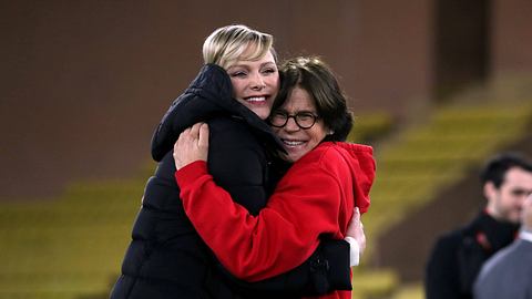 Fürstin Charlène & Schwägerin Stephanie - Foto: IMAGO / MAXPPP