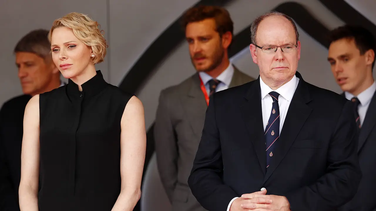 Fürstin Charlène und Fürst Albert Fürstin Charlène und Fürst Albert - Foto: IMAGO/ Hochzwei
