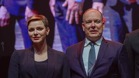 Fürstin Charlène und Fürst Albert - Foto: IMAGO/ PanoramiC