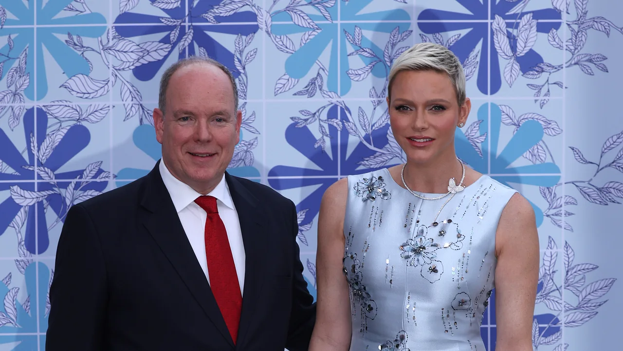 Fürst Albert Charlène von Monaco Fürst Albert Charlène von Monaco - Foto: Getty Images / Pascal Le Segretain