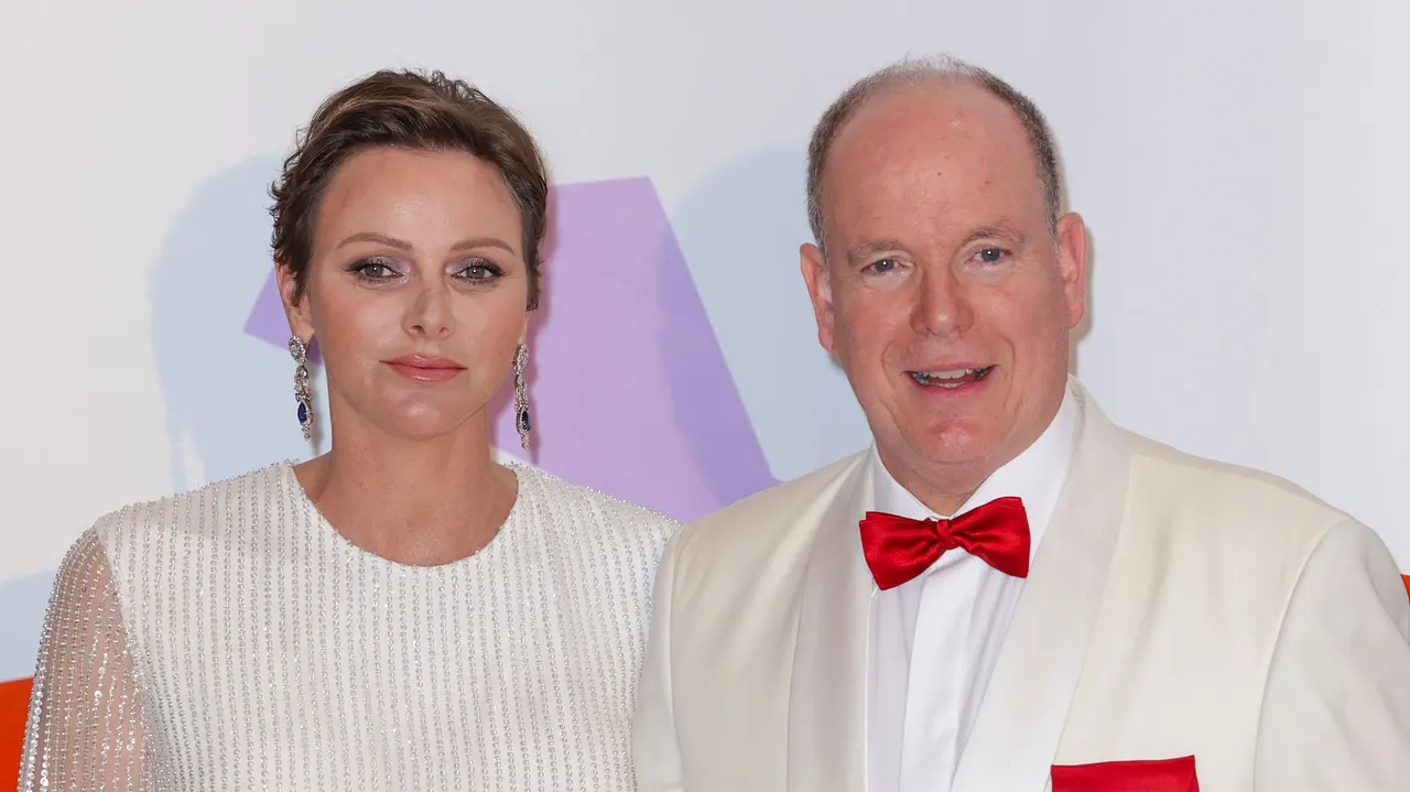 Charlène von Monaco & Fürst Albert Charlène von Monaco & Fürst Albert - Foto: Pascal Le Segretain/Getty Images