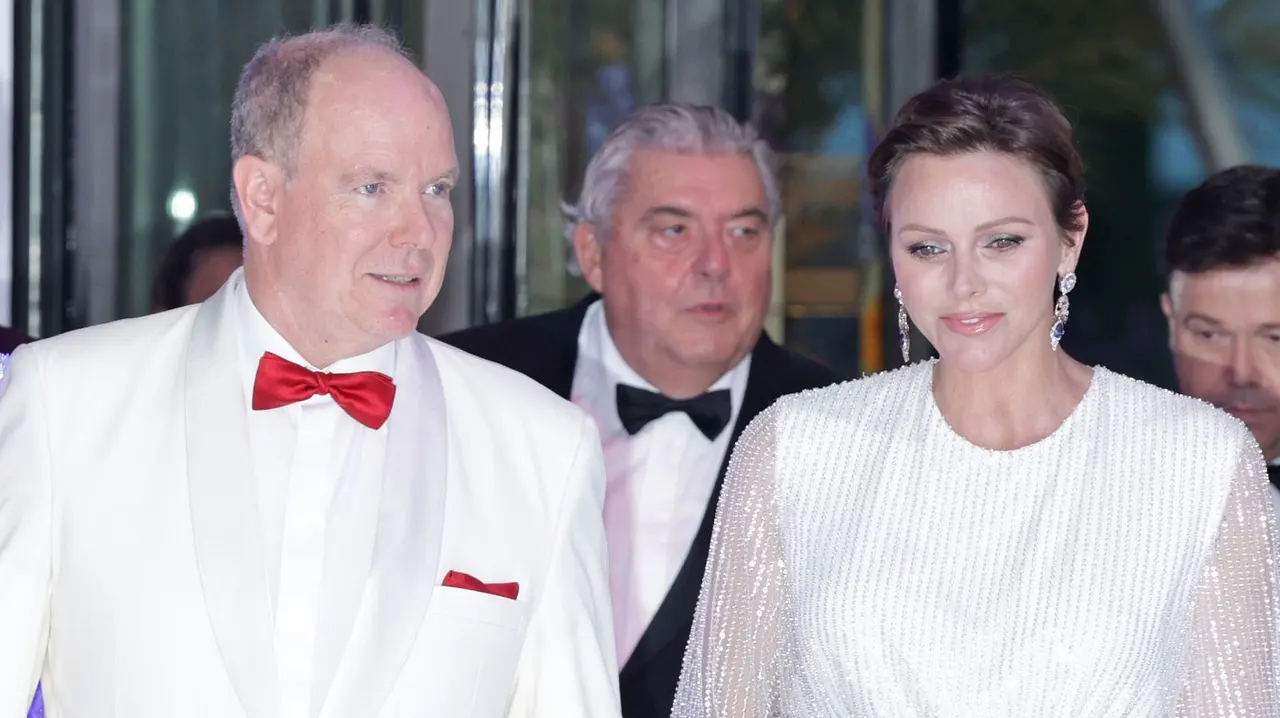 Fürst Albert & Fürstin Charlène Fürst Albert & Fürstin Charlène - Foto: Pascal Le Segretain/Getty Images