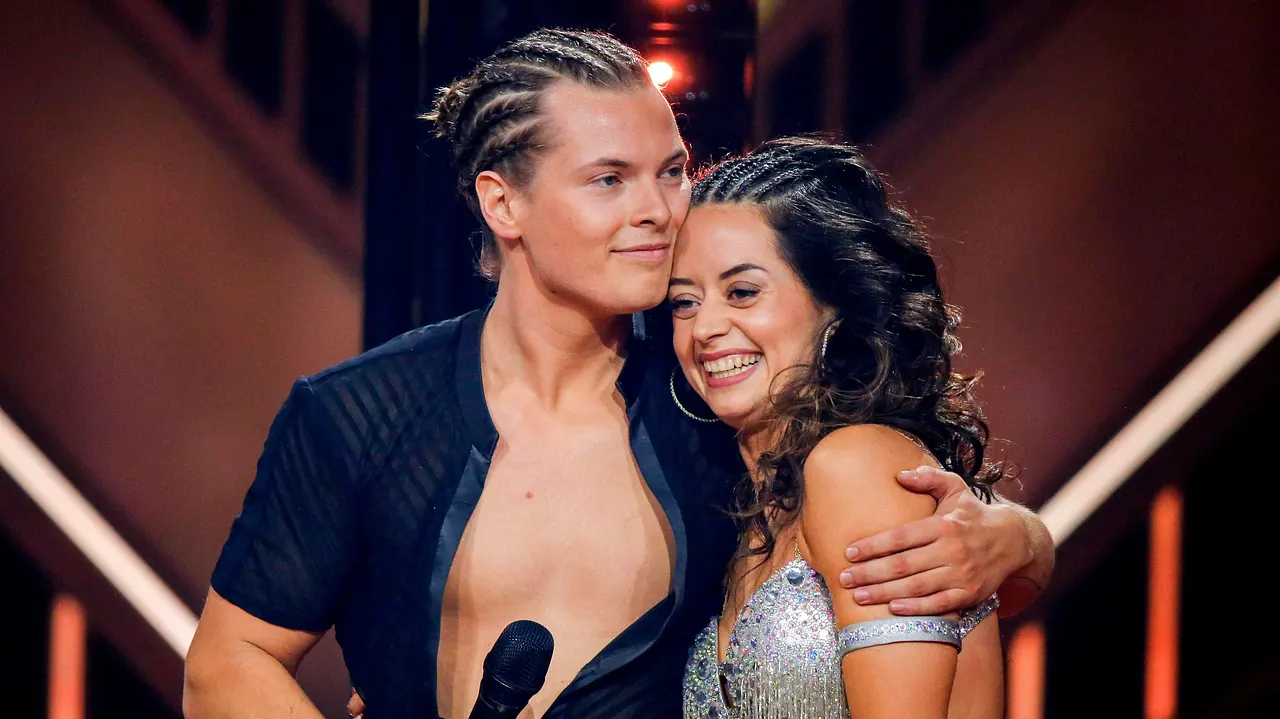 Gabriel Kelly und Malika Dzumaev Gabriel Kelly und Malika Dzumaev - Foto: IMAGO/ Future Image