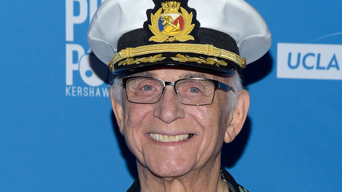 Gavin MacLeod