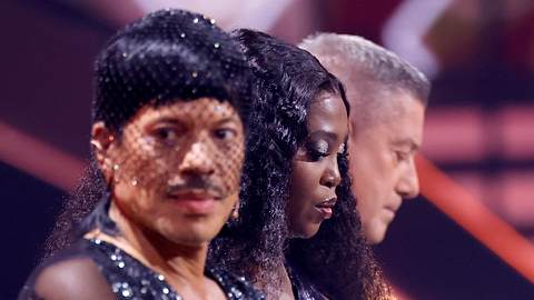 Jorge Gonzalez, Motsi Mabuse und Joachim Llambi in der Lets Dance-Jury - Foto: IMAGO / Panama Pictures