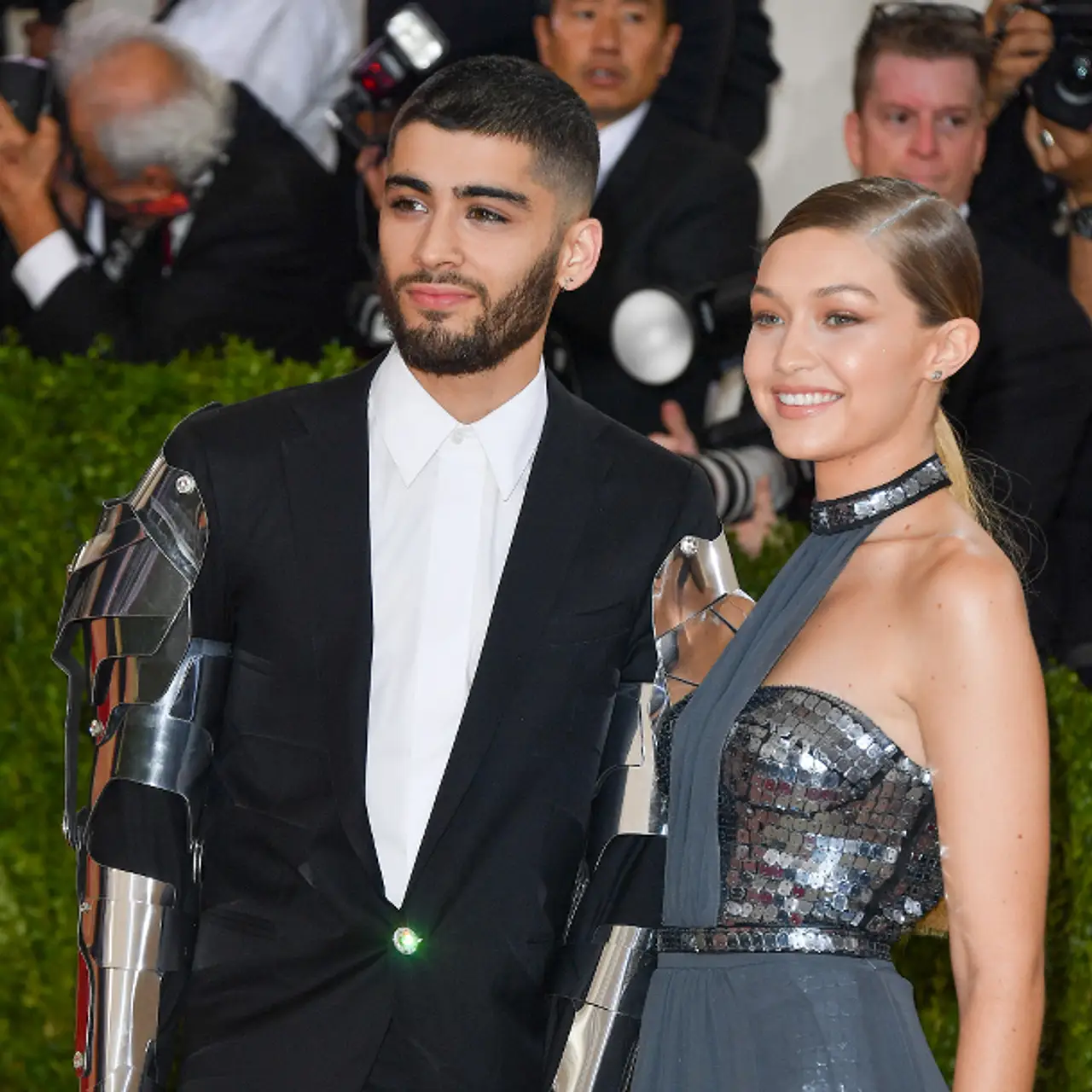 Gigi Hadid und Zayn Malik auf der MET-Gala 2016 Gigi Hadid und Zayn Malik auf der MET-Gala 2016 - Foto: Getty Images