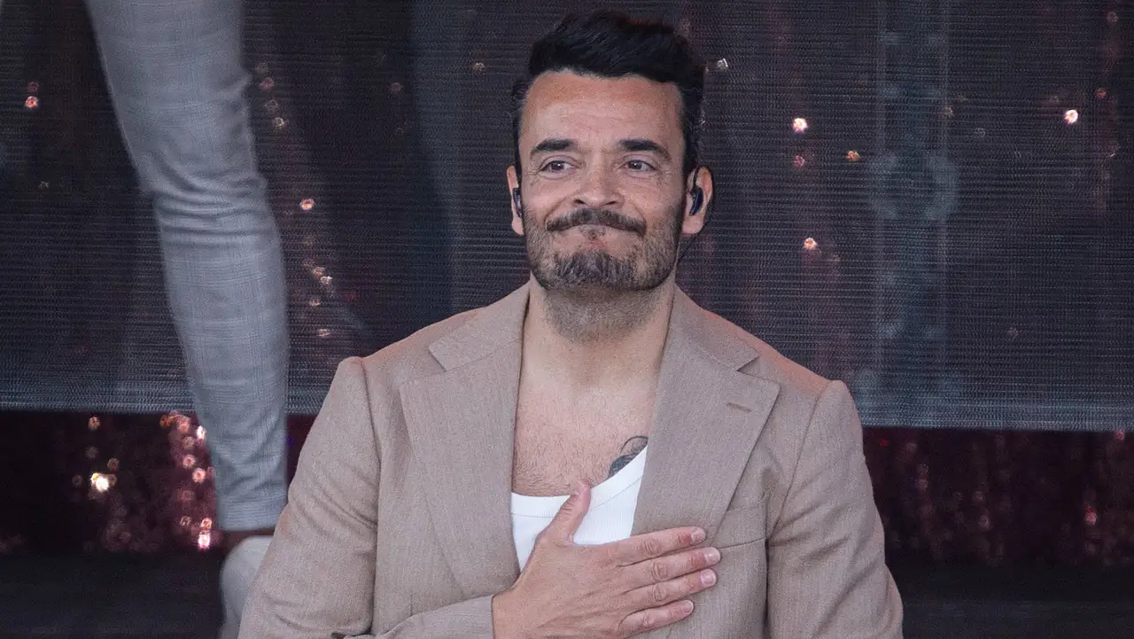 Giovanni Zarrella Giovanni Zarrella packt die Hand aufs Herz - Foto: IMAGO / KreativMedia Press