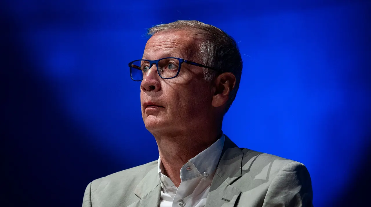 Günther Jauch: Kampf gegen Schlamm und Wasser! So steht es um sein Weingut Günther Jauch: Kampf gegen Schlamm und Wasser! So steht es um sein Weingut - Foto: IMAGO / Funke Foto Services