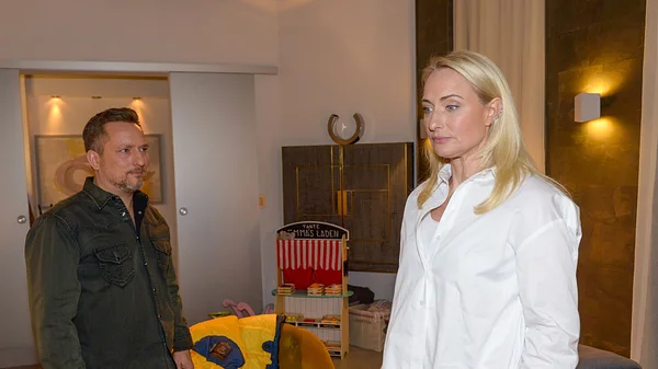 Michael (Lars Pape) und Maren (Eva Mona Rodekirchen)