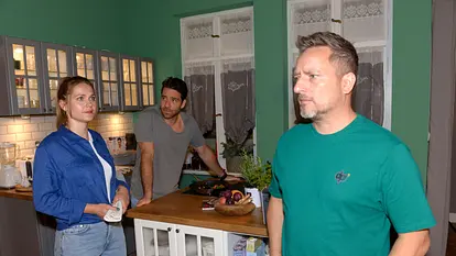 Nicole (Laura Lippmann), Michi (Lars Pape) und Carlos (Patrick Fernandez)