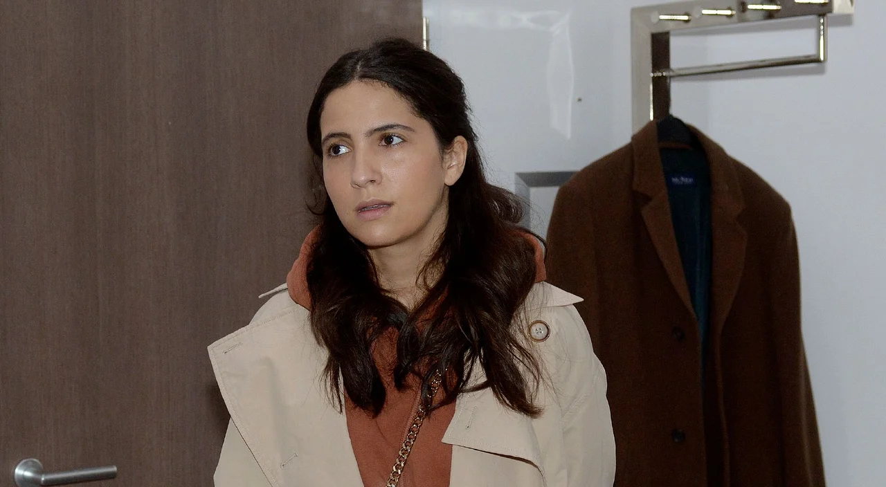 Laura (Chryssanthi Kavazi) Laura (Chryssanthi Kavazi) - Foto: TVNOW/ Rolf Baumgartner