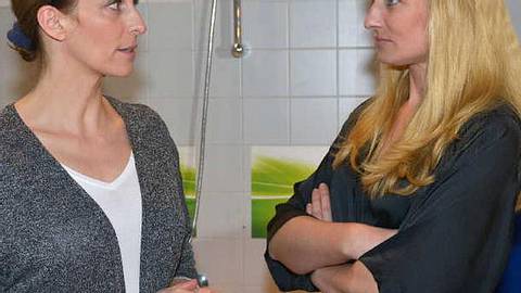 GZSZ-Schock: Maren bringt Katrin ins Gefängnis! - Foto: RTL / Rolf Baumgartner