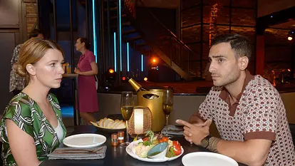 Lilly (Iris Mareike Steen) und Nihat (Timur Ülker)