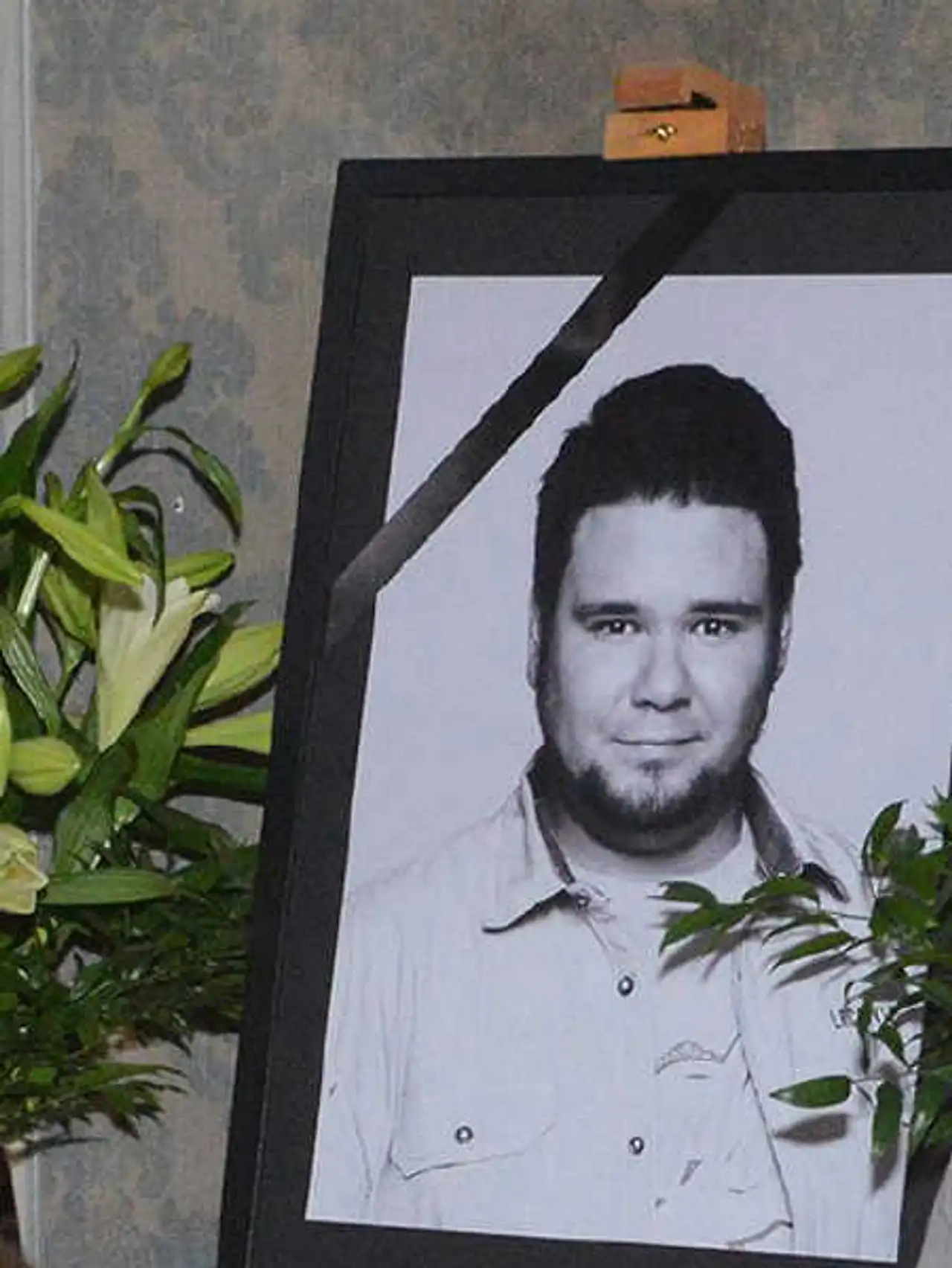 GZSZ-Schock: Stirbt Tuner den Serien-Tod? GZSZ-Schock: Stirbt Tuner den Serien-Tod? - Foto: RTL / Rolf Baumgartner