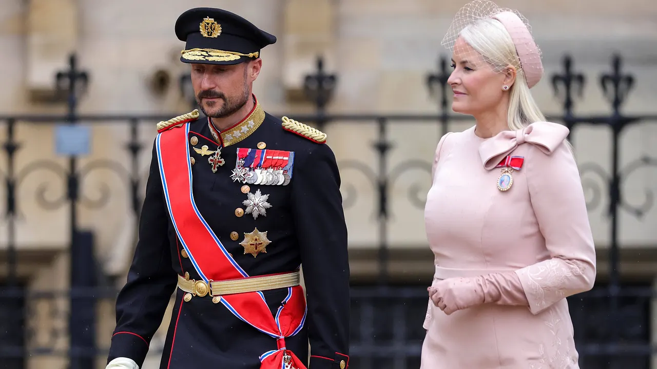 Kronprinz Haakon & Mette-Marit Kronprinz Haakon & Mette-Marit - Foto: IMAGO / Parsons Media