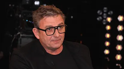 Hans Sigl in einer Talkshow