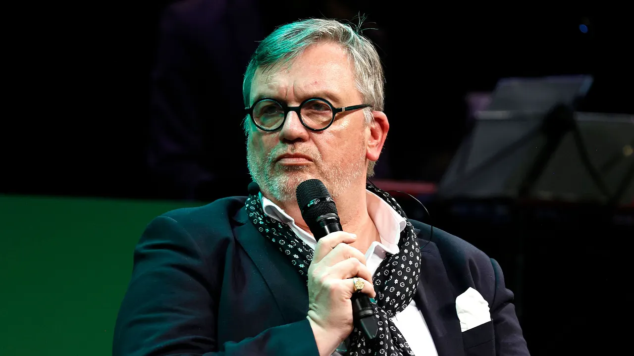 Hape Kerkeling: Große Selbstzweifel trotz Mega-Erfolg! Hape Kerkeling: Große Selbstzweifel trotz Mega-Erfolg! - Foto: IMAGO / Future Image
