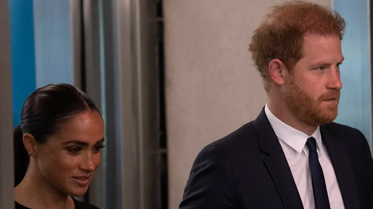 Herzogin Meghan + Prinz Harry Herzogin Meghan + Prinz Harry - Foto: IMAGO / Pacific Press Agency
