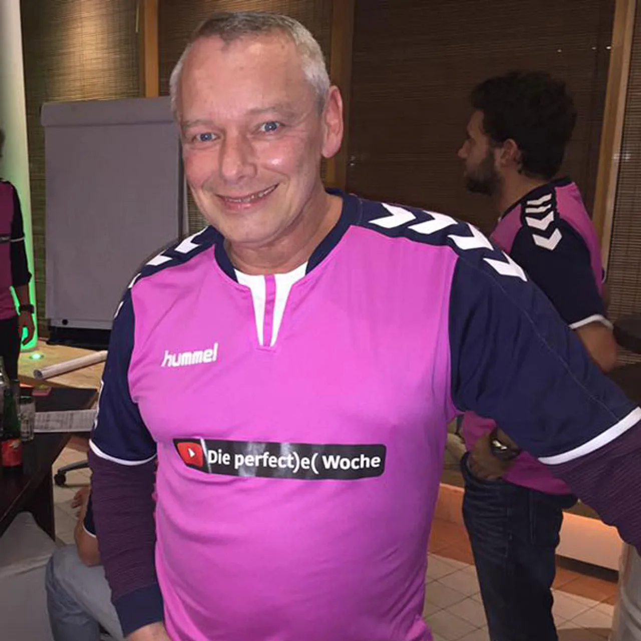 "Imbiss-Tester" Harry Schulz: So geht es ihm heute Imbiss-Tester Harry Schulz: So geht es ihm heute - Foto: Facebook/Harry Schulz