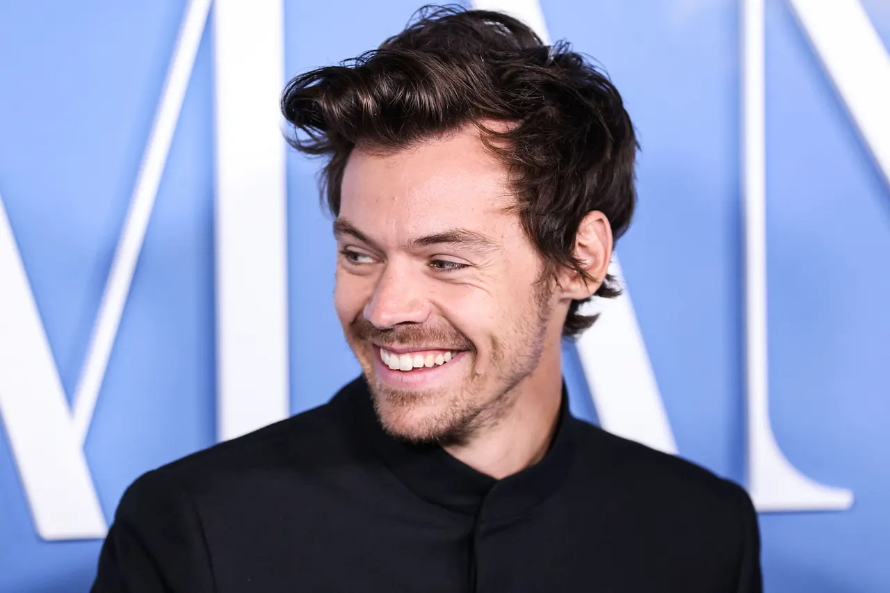 Harry Styles genießt seine Zeit in Berlin. Der Sänger wird fast täglich dort abgelichtet und scheint viel Spaß zu haben.  - Foto: IMAGO / Depositphotos