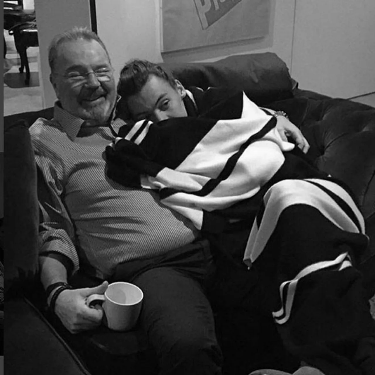 Harry Styles trauert um seinen Stiefvater! Harry Styles trauert um seinen Stiefvater! - Foto: Instagram/ Robin Twist