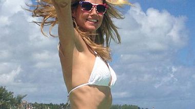 Heidi Klum zeigt ihren Body - Foto: Facebook