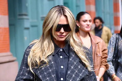 Heidi Klum mit großer Sonnenbrille