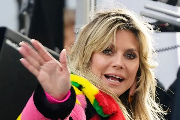 Heidi Klum als Jurorin bei GNTM 2025