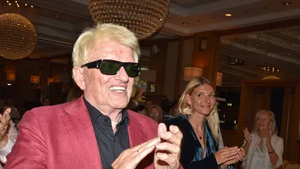 Heino am klatschen.