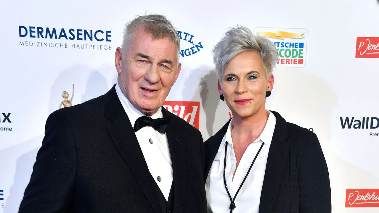 Heinz Hoenig und Ehefrau Annika - Foto: IMAGO / Eventpress Heinz Hoenig und Ehefrau Annika - Foto: IMAGO / Eventpress
