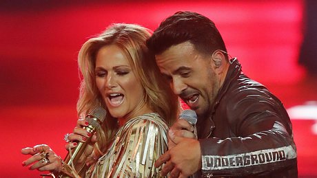 Helene Fischer & Luis Fonsi - Foto:  Andreas Rentz/Getty Images