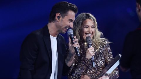 Moderator Florian Silbereisen gemeinsam Helene Fischer in der ARD Live Show Schlagerchampions - Das große Fest der Besten - Foto: IMAGO / Christian Schroedter