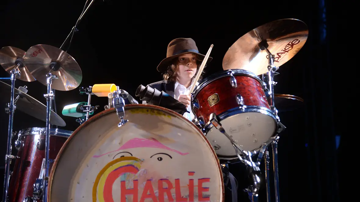 Helge Schneiders Sohn Charly ist Schlagzeuger Helge Schneiders Sohn Charly ist Schlagzeuger