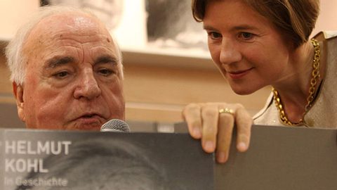 Maike Kohl-Richter: Darum hat sie keinen Anspruch auf die Rente von Helmut Kohl - Foto: gettyimages