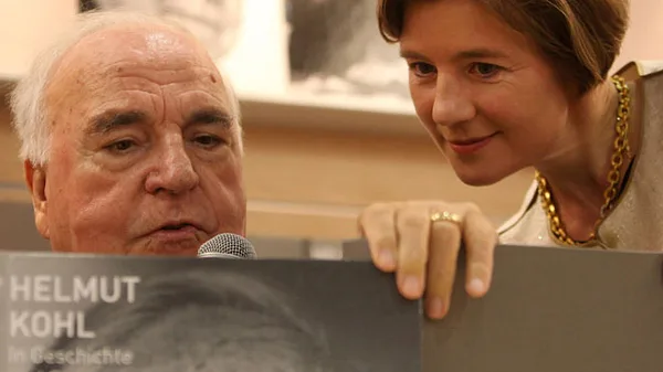 Maike Kohl-Richter: Darum hat sie keinen Anspruch auf die Rente von Helmut Kohl
