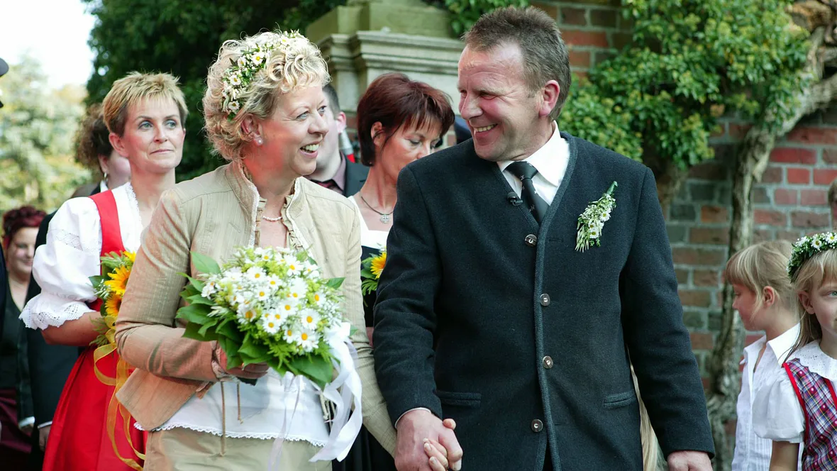 Karin und Herbert sind 2005 das erste Ehepaar bei "Bauer sucht Frau" Karin und Herbert sind 2005 das erste Ehepaar bei "Bauer sucht Frau"