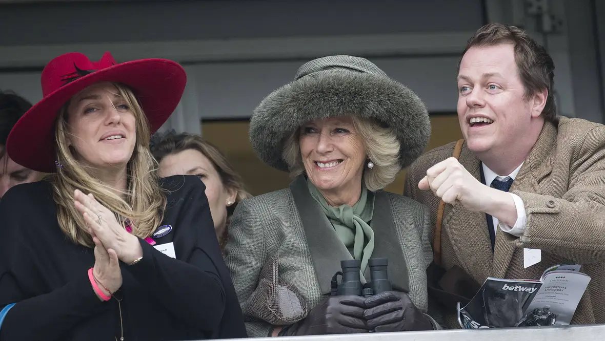 Herzogin Camilla mit Sohn Tom und Tochter Sarah Herzogin Camilla mit Sohn Tom und Tochter Sarah
