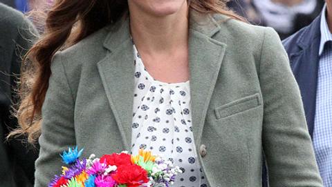 Herzogin Kate legte einen kurzen Zwischenstopp bei Mc Donalds ein - Foto: AFP